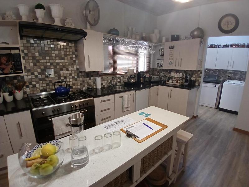 4 Bedroom Property for Sale in Stilbaai Wes Western Cape